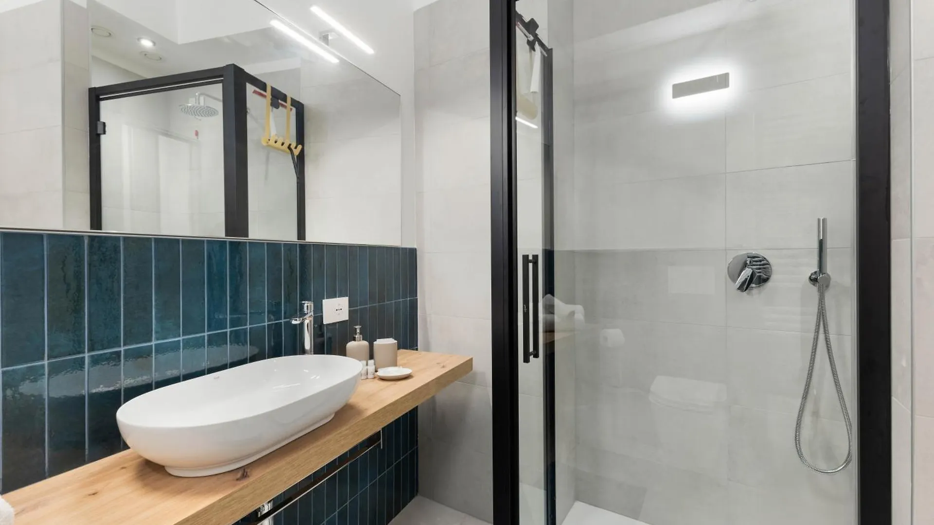 Apartment Vivimihome - Navigli Design Loft With Terrace Milan