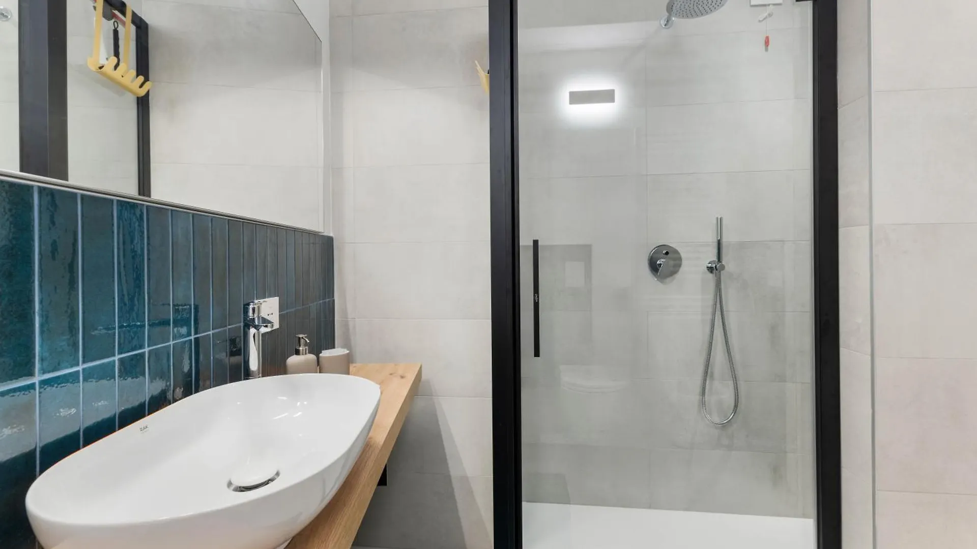 Vivimihome - Navigli Design Loft With Terrace Milan 0*,  Italy